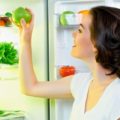 Почему твой холодильник "пахнет"?